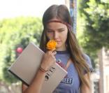 Isabel Lucas à Los Feliz, le 7 octobre 2010