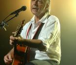 Renaud a assisté, samedi 9 octobre, au mariage de Bénabar avec la  mère de ses enfants, Stéphanie.