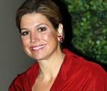 Maxima des Pays-Bas, toute rouge pour parler d'argent en public !