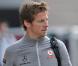 Jenson Button échappe de justesse à un gang armé jusqu'aux dents !!!
