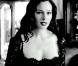 Quand Monica Bellucci s'enivre somptueusement avec Dolce et Gabbana !