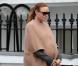 Stella McCartney ne lâche plus sa cape camel. Enceinte et lookée, elle mise sur les essentiels de la saison ! 