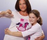 Charlotte Valandrey et sa fille Tara s'engagent pour l'association Laurette Fugain aux côtés du Prix d'Amérique Marionnaud 2011