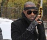 Kanye West à la parade de Thanksgiving organisée par le magasin Macy's à New York le 25/11/10.