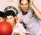 Martin Star, allias Bill Haverchuck, est la véritable incarnation du Geek dans la série TV  Freaks and Geeks  (1999)  de  Paul Feig, hilare et désespérant face à son émission favorite. Séquence bouleversante!