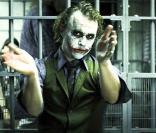 Heath Ledger en Joker dans <em>The Dark Knight</em>, pourrait tout à fait revenir via des rushes inédites dans <em>The Dark Knight Rises</em>, en tournage en 2011.