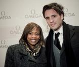 Laura Flessel et Romain Collinet lors de la soirée du lancement de la collection Ladymatic de la maison Omega, dans la boutique des Champs-Elysées le 7 décembre 2010