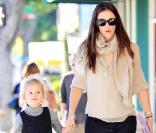 Jennifer Garner avec Violet, à Los Angeles, le 4 décembre 2010.