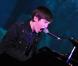 Greyson Chance se produit sur la scène de l'Aquarium, à Paris, vendredi 10 décembre, pour un concert privé destiné à présenter son album à paraître en 2011 à son public français.