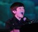 Greyson Chance se produit sur la scène de l'Aquarium, à Paris, vendredi 10 décembre, pour un concert privé destiné à présenter son album à paraître en 2011 à son public français.