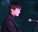Greyson Chance se produit sur la scène de l'Aquarium, à Paris, vendredi  10 décembre, pour un concert privé destiné à présenter son album à  paraître en 2011 à son public français.