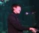 Greyson Chance se produit sur la scène de l'Aquarium, à Paris, vendredi  10 décembre, pour un concert privé destiné à présenter son album à  paraître en 2011 à son public français.