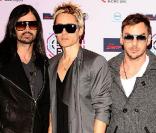 Jared Leto et son groupe 30 seconds to Mars (composé de Tomo Milicevic et de son frère Shannon Leto) ont repris  Bad Romance  de Lady Gaga.