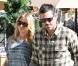 Eddie Cibrian et LeAnn Rimes se promènent à Calabasas, le 12 décembre 2010.