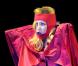 Lady Gaga se produit sur la scène de l'O2 Arena, à Londres, jeudi 16 décembre 2010.