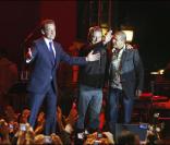 Nicolas Sarkozy, Christian Clavier et Faudel, place de la Concorde, le 6 mai 2007