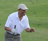 Barack Obama et ses amis Bobby Titcomb et Marty Nesbitt en plein golf, country Club de Kailua, le 28 décembre 2010