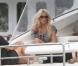 Victoria Silvstedt arrive sur l'île de Saint-Barth', le 22 décembre 2010