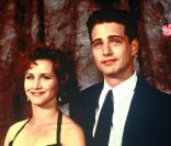Jason Priestley et Gabrielle Carteris dans  Beverly Hills , en 1990.