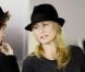 Robin Wright et son fils Hopper à l'aéroport de Los Angeles. Janvier 2011