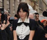 Alexa Chung au défilé Haute-Couture Chanel printemps-été 2011 durant la Fashion Week parisienne, le 25 janvier 2011.