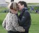 Kate Moss et Jamie Hince partagent un doux baiser. Paris, mars 2008