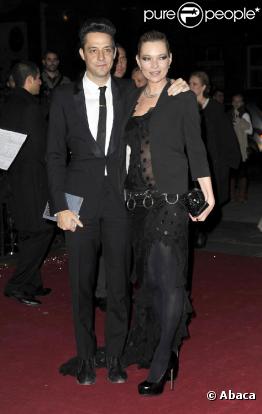Kate Moss et Jamie Hince, un couple terriblement glamour sur tapis rouge