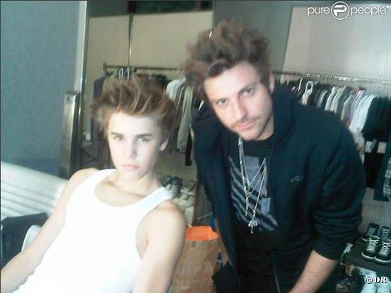 Justin Bieber pose pour le magazine  Rolling Stone , aux côtés de son coach.