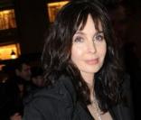 Anne Parillaud à la cérémonie des Globes de Cristal 2011, le 7 février, au Lido, à Paris.