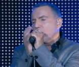 Bernard Lavilliers se produit aux Victoires de la Musique 2011, au Zénith de Lille, mercredi 9 février 2011.