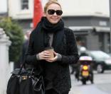 Kylie Minogue fait la forte tête avec son modèle Rosalie 