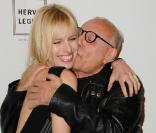 Karolina Kurkova et Max Azria au défilé Hervé Leger by Max Azria durant la Fashion Week de New York, le 15 février 2011.