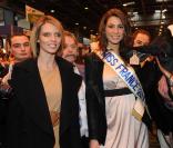 Laury Thilleman, Miss France 2011 et Sylvie Tellier au salon de l'agriculture (23 février 2011)
