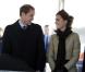 Kate Middleton et le prince William inaugurent un canoë de sauvetage à Anglesey, au pays de Galles, le 24 février 2011.