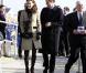 Kate Middleton et le prince William inaugurent un canoë de sauvetage à Anglesey, au pays de Galles, le 24 février 2011.