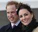 Pour sa première sortie officielle depuis leurs fiançailles, Kate Middleton accompagnait le Prince William sur une base de sauvetage à Anglesey, le 24 février 2011.