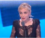 Emmanuelle Béart remet le prix du Meilleur scénario original, lors de la 36e nuit des César, vendredi 25 février 2011.