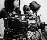 Yamina Benguigui en plein tournage sur Aïcha