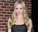 Amanda Seyfried mise à mal, elle se venge par un tatouage... Très explicite !