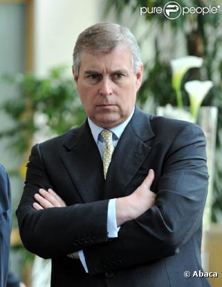 La position d'ambassadeur du commerce britannique du prince Andrew, second fils de la reine Elizabeth II, est de plus en plus décriée du fait de ses amitiés délétères...