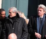 Smaïn, Claude Lelouch et Alain Delon quittant l'église Saint-Roch à Paris où se sont déroulées les obsèques d'Annie Girardot le 4 mars 2011