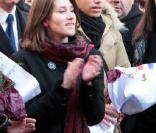 Lola et Renato, petits-enfants d'Annie, quittant  l'église Saint-Roch à Paris où se sont déroulées les obsèques d'Annie  Girardot le 4 mars 2011