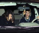 Justin Bieber passe la soirée de son anniversaire avec Selena Gomez au restaurant The Grove, à Los Angeles, mardi 1er mars.
