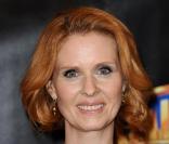 La très courageuse Cynthia Nixon qui a vaincu le cancer connait depuis peu les joies de la maternité avec sa compagne.  