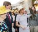 La reine Beatrix, accompagnée de son fils le prince héritier Willem-Alexander et son épouse la très preppy princesse Maxima, en visite d'Etat au Qatar en mars 2011 (le 9).