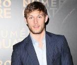 Alex Pettyfer à l'occasion de l'avant-première française de  Numéro Quatre , au Gaumont Marignan de Paris, le 13 mars 2011.