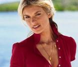 Marisa Miller sur le visuel Victoria's Secret. Un retoucheur lui a  enlevé un bras !