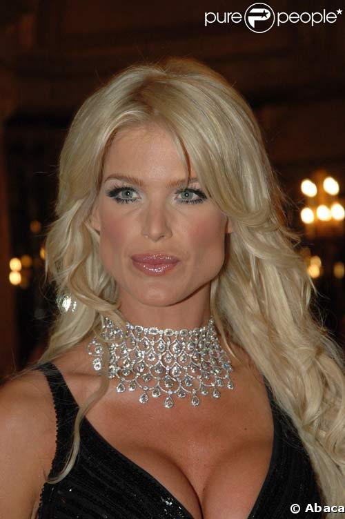 Victoria Silvstedt au gala des Amis du Liban, à Monaco, le 25/04/08