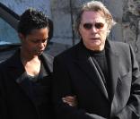 Yves Simon et sa douce Patrice, en mars 2009, aux obsèques d'Alain Bashung, à Paris. 