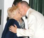 Le prince Albert et sa tante, la princesse Antoinette de Monaco, lors du Gala de la Croix-Rouge monégasque en 2006.